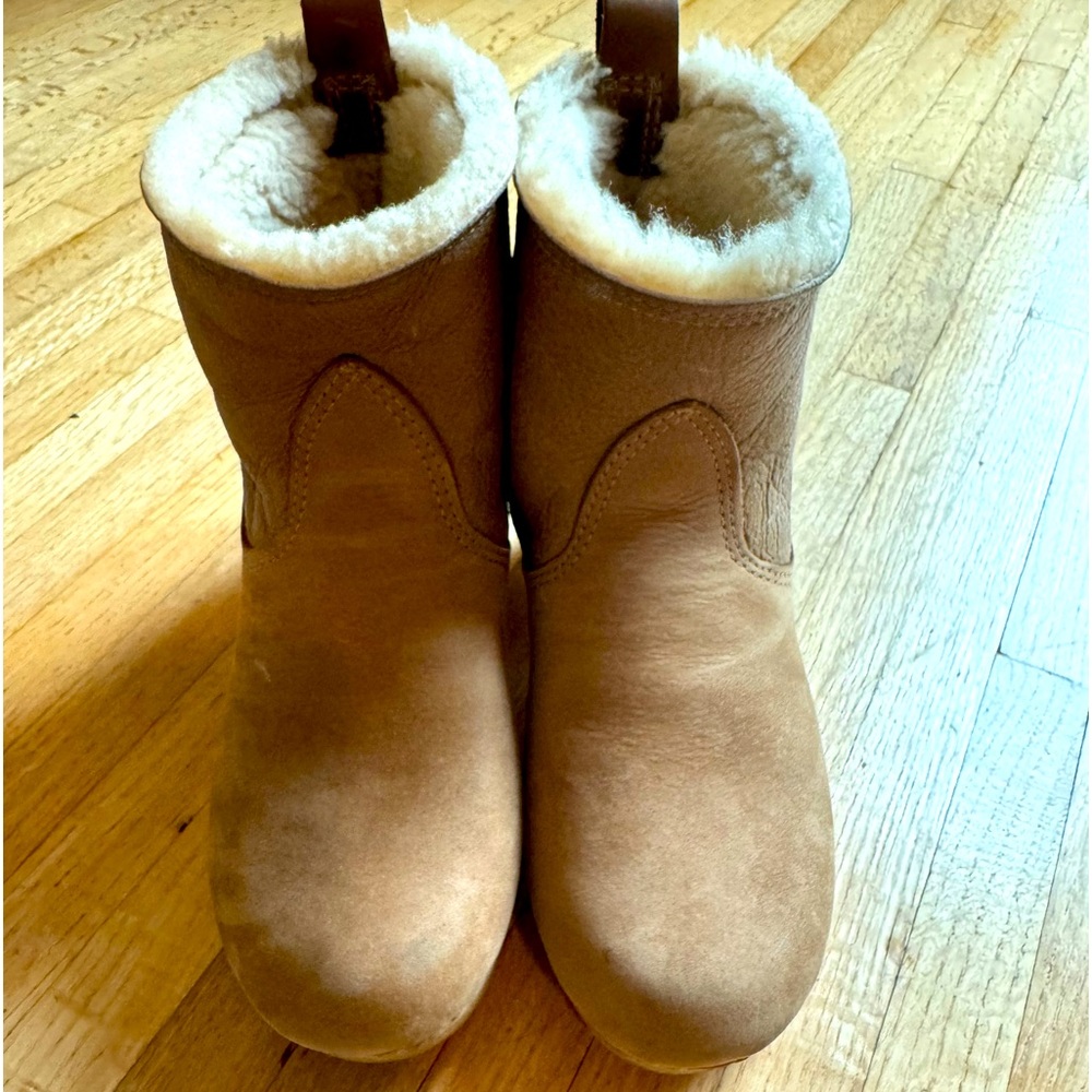 No. 6 Store Honey Aviator sheepskin lined size 40